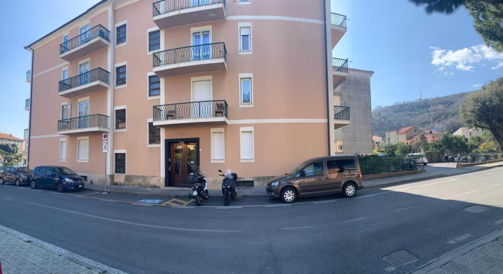 Appartamento Tevere Finale Ligure Buitenkant foto